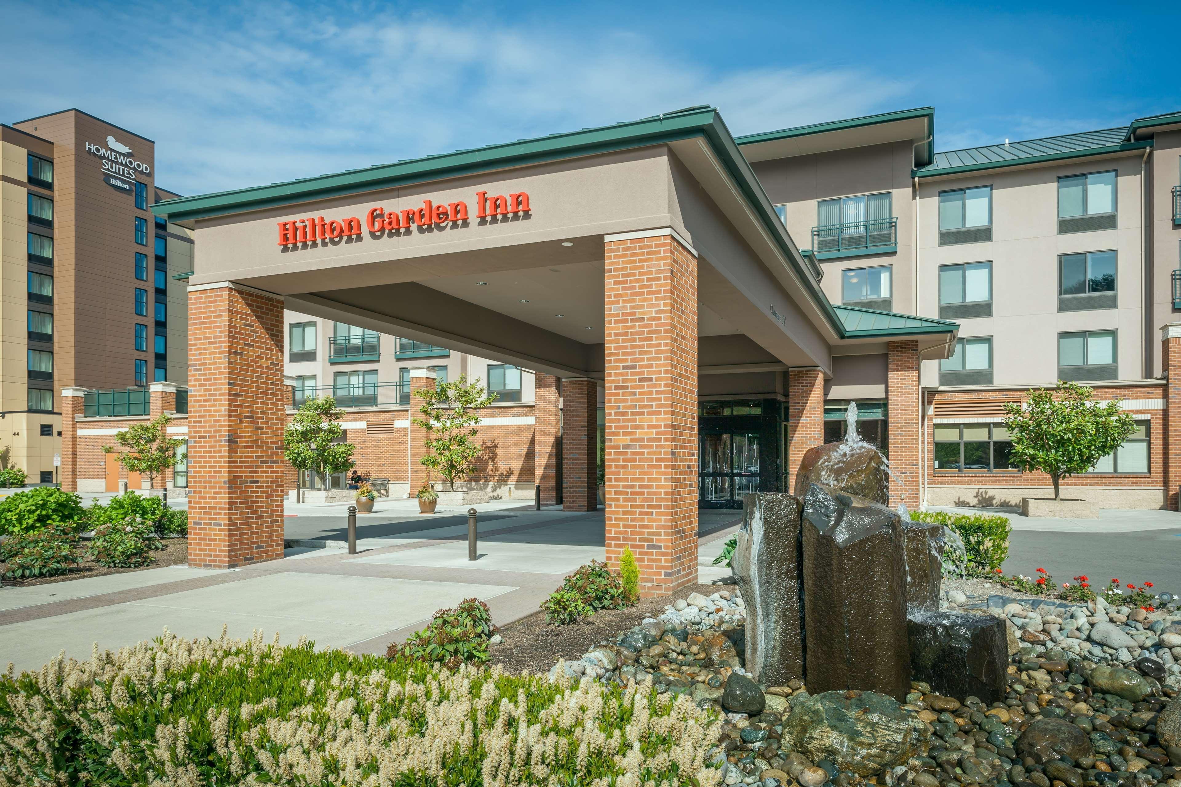 Hilton Garden Inn Seattle/Issaquah Exterior photo